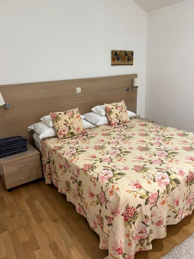 Apartments Radulovic Cattaro Esterno foto