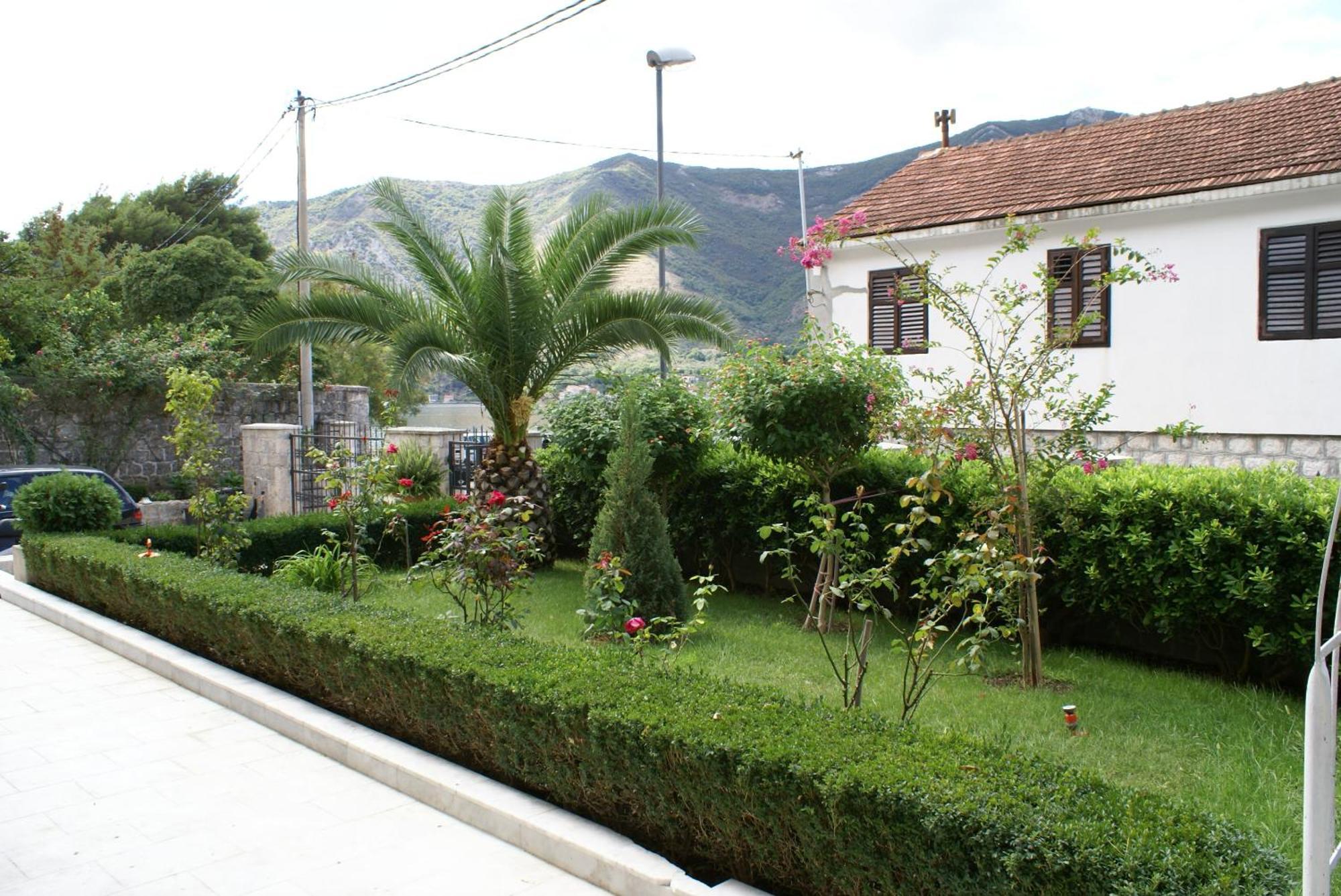 Apartments Radulovic Cattaro Esterno foto