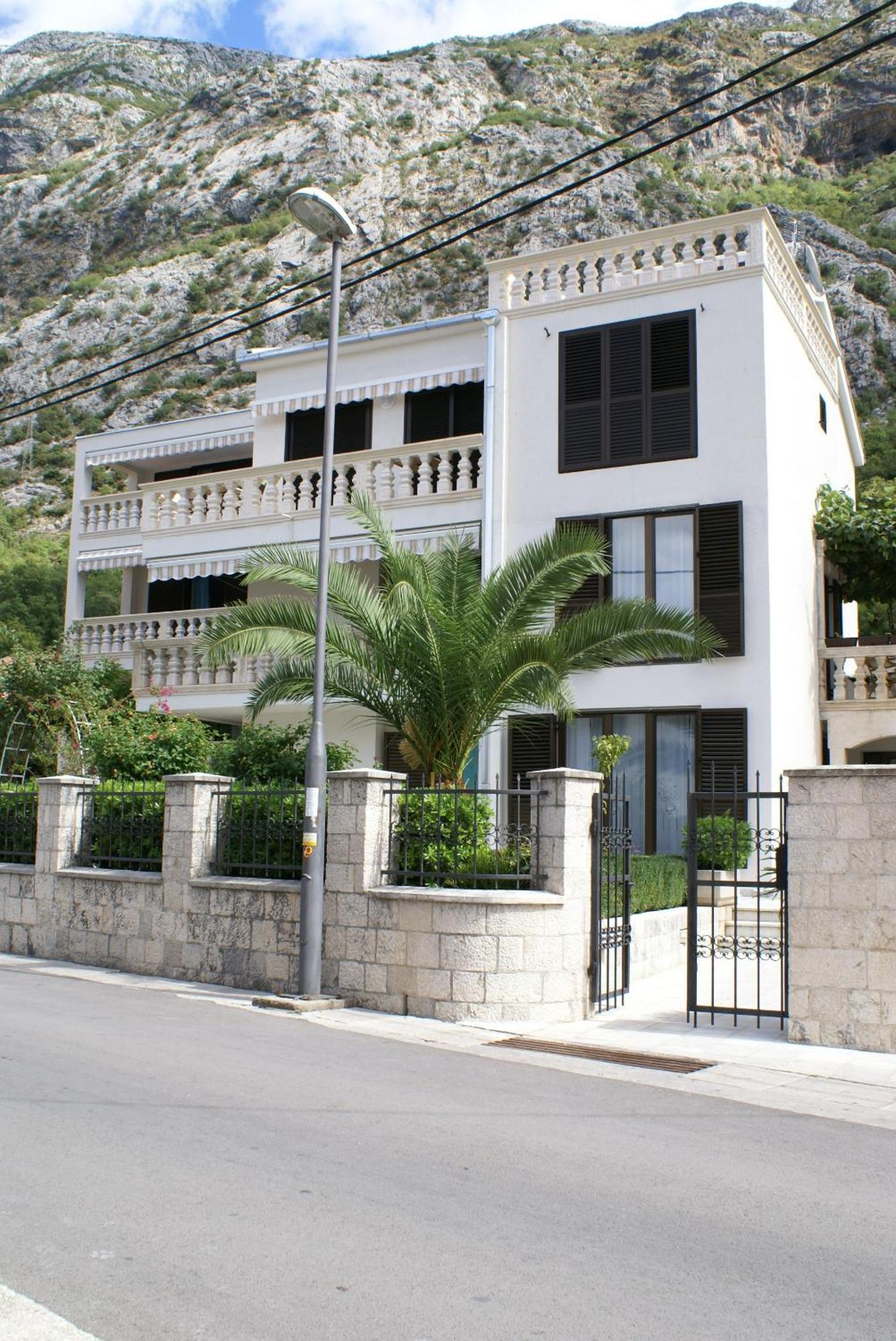 Apartments Radulovic Cattaro Esterno foto
